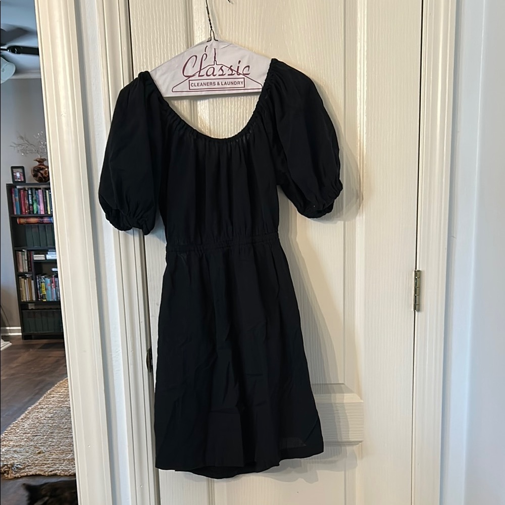 Old Navy Black Puff Sleeve Sundress